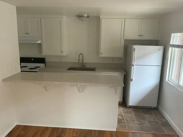 240 N 2nd St — Photo 10