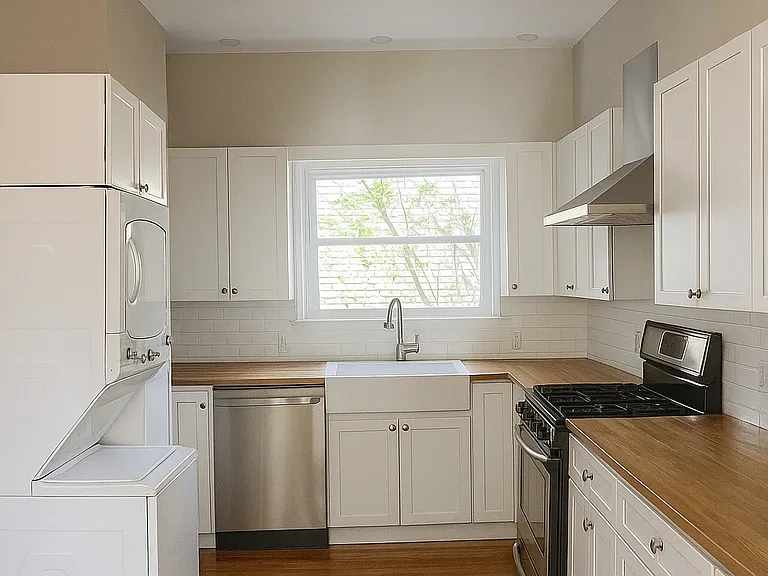 68 South St — Photo 4