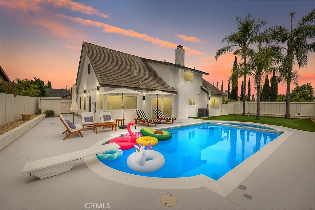 6 bed, 2532 sqft, $16,000 — Photo 1