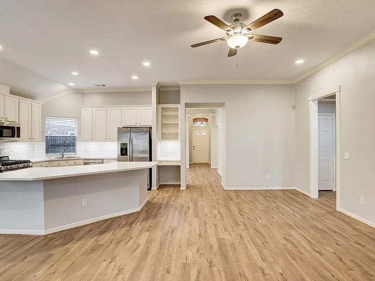 9311 Cabin Creek Dr — Photo 6