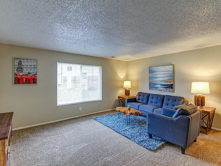 Crossroads Village Apartments — Photo 7