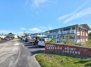 2304 Lake Osborne Dr APT 10, Lake Worth Beach, FL 33461