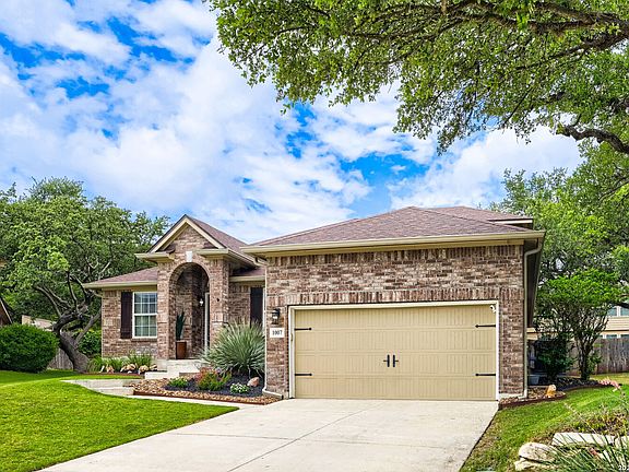 2nd image of 1007 Lariat Cove