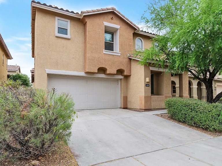 1595 W Gleaming Moon Ln — Photo 2