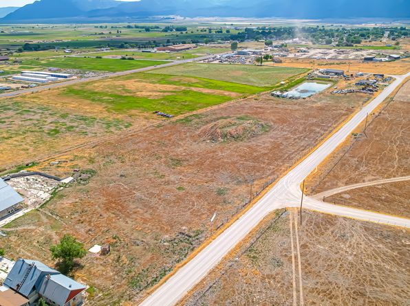 1250 E 200 N, Moroni, UT 84646