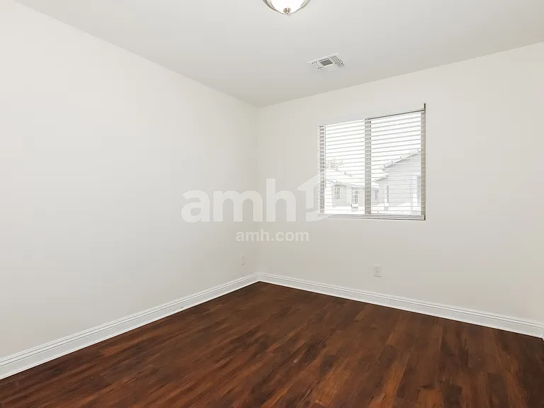 3470 E Orchid Ln — Photo 13