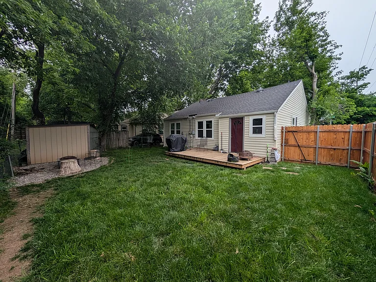101 Maple Ln — Photo 24