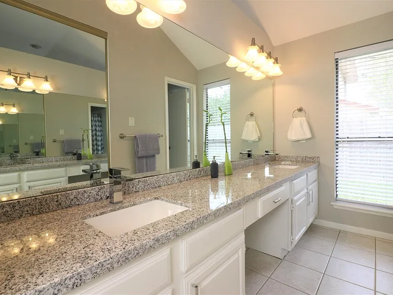 12639 Ashford Hills Dr — Photo 8