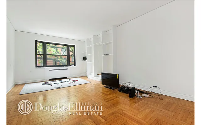 Sold by Douglas Elliman | media 12