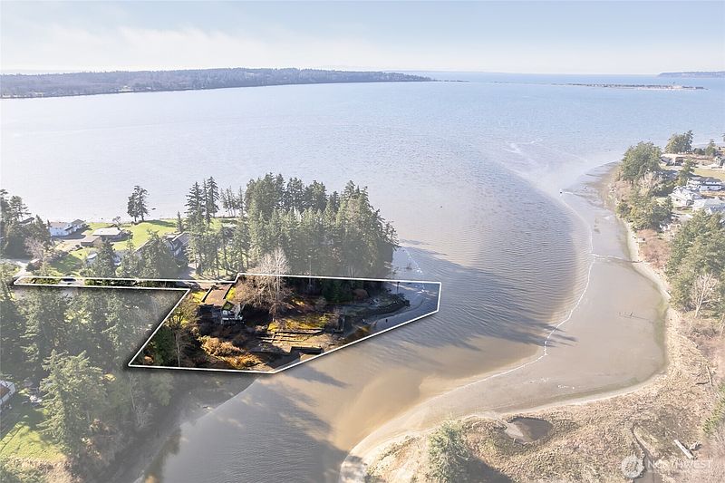 2nd image of 9088 Shipyard Lane