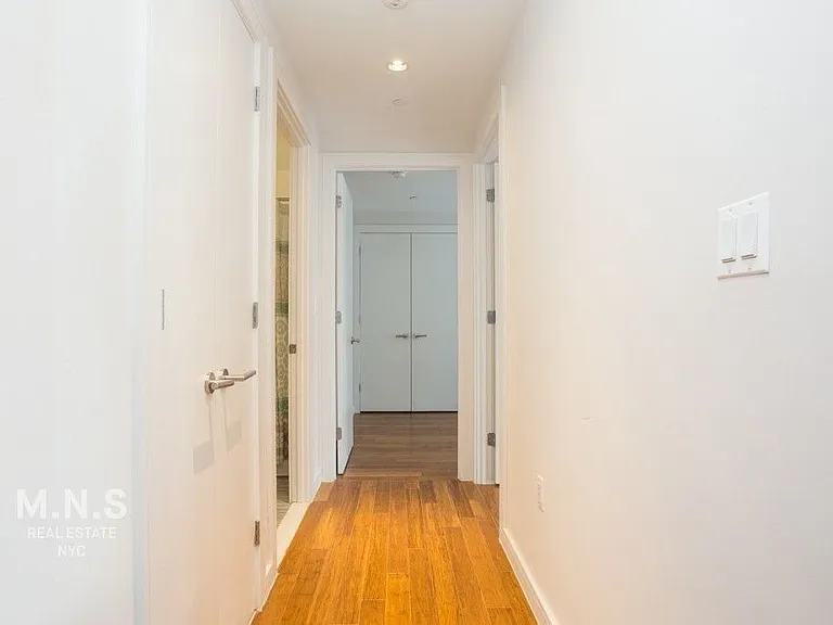 27 Albany Ave #708 — Photo 7