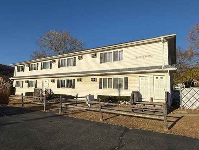 1st image of 3 Shore Dr APT 6