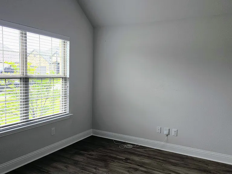 552 Firethorn Dr — Photo 6