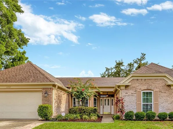 2705 Brianholly Dr, Valrico, FL 33596