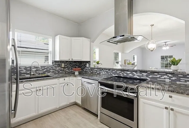 3 bed, 2.0 bath, 1433 sqft, $2,795 — Photo 3