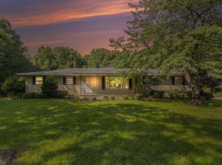 996 2nd St, Pentwater, MI 49449