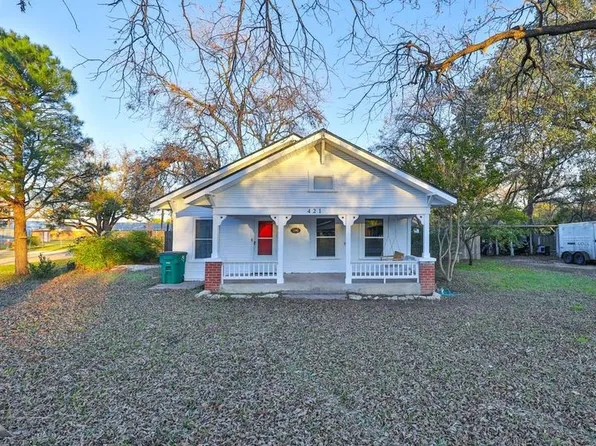 421 Oak St, Clyde, TX 79510