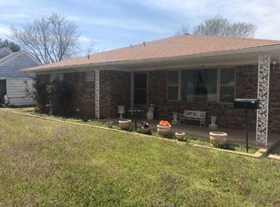 402 S Main St, Okeene, OK 73763