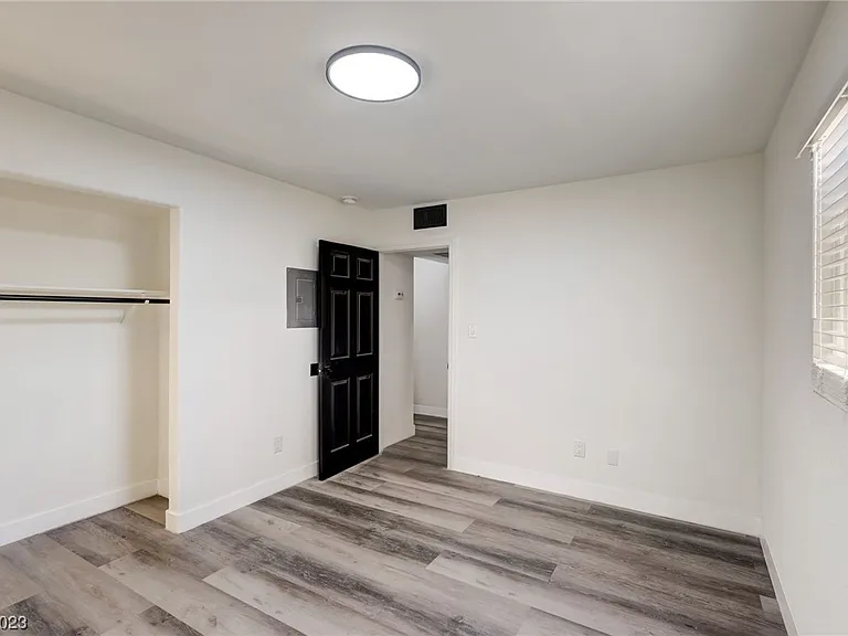 1922 Fairfield Ave #102 — Photo 16