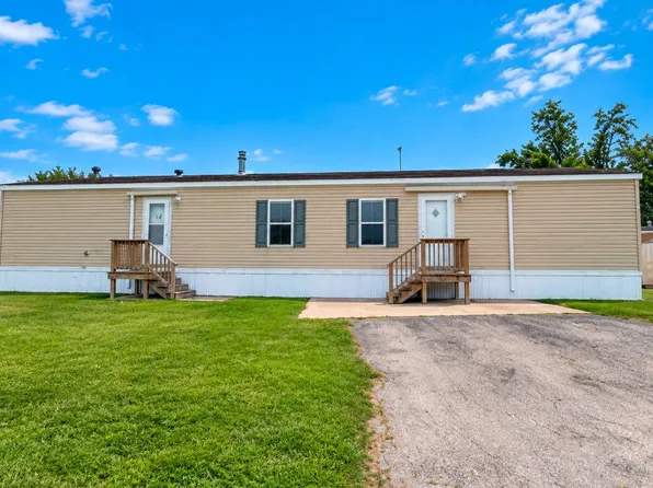 934 S Marion Pl #24, Lake Station, IN 46405
