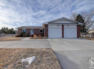 624 E Mary St, Garden City, KS 67846