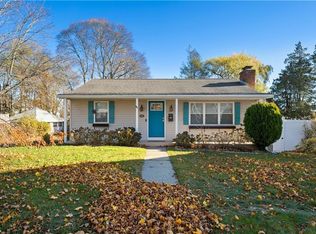 16 Eastman St, Warwick, RI 02886