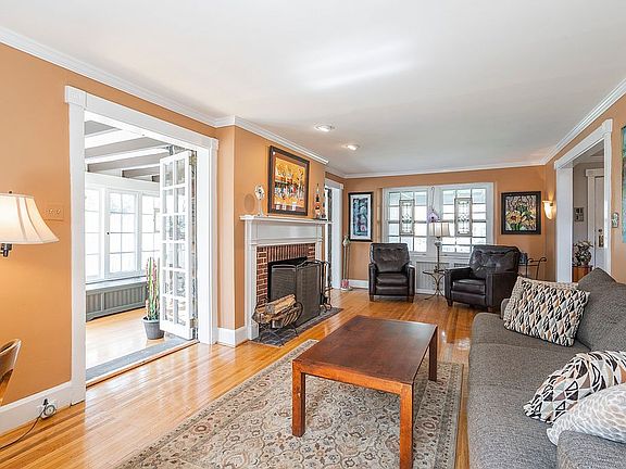 Living Rm W Doors to Sun Rm