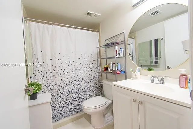 1621 Collins Ave #205 — Photo 26