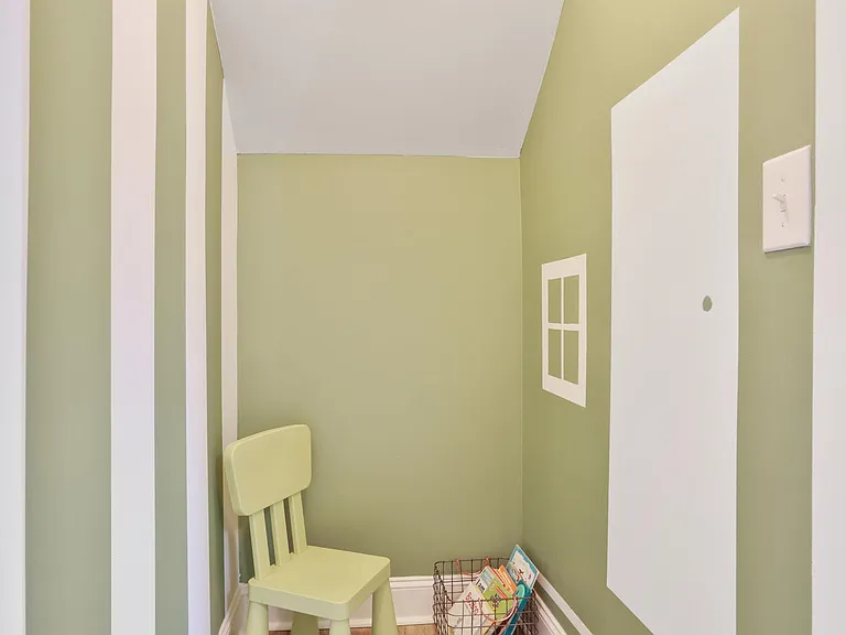 180 Shelton St — Photo 20