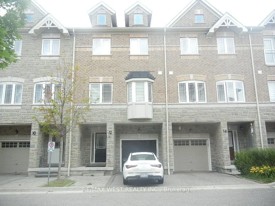 12 Waterstone Way