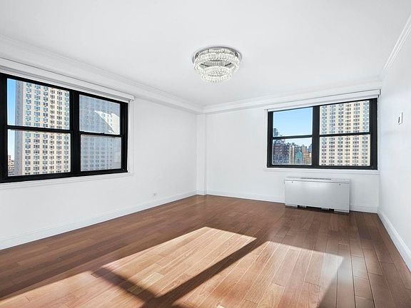 4th image of 401 E 89th St APT 16F