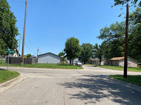 5th image of 403 S Knight St