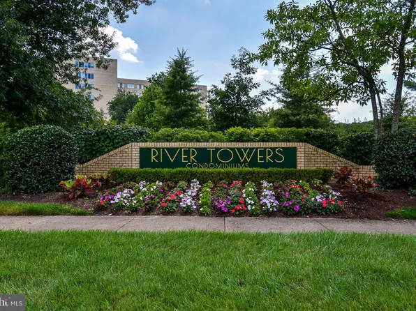 6641 Wakefield Dr APT 318, Alexandria, VA 22307