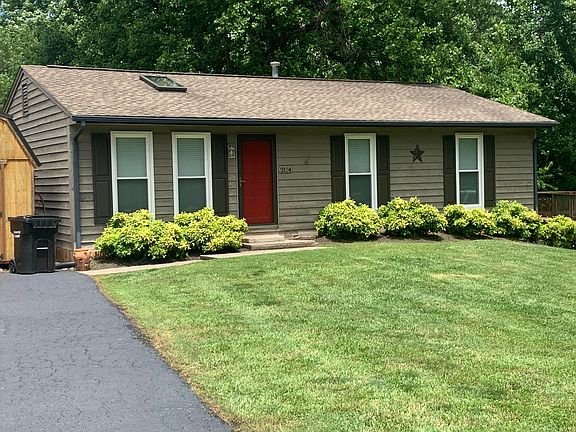 2nd image of 2124 Montgomery Cir