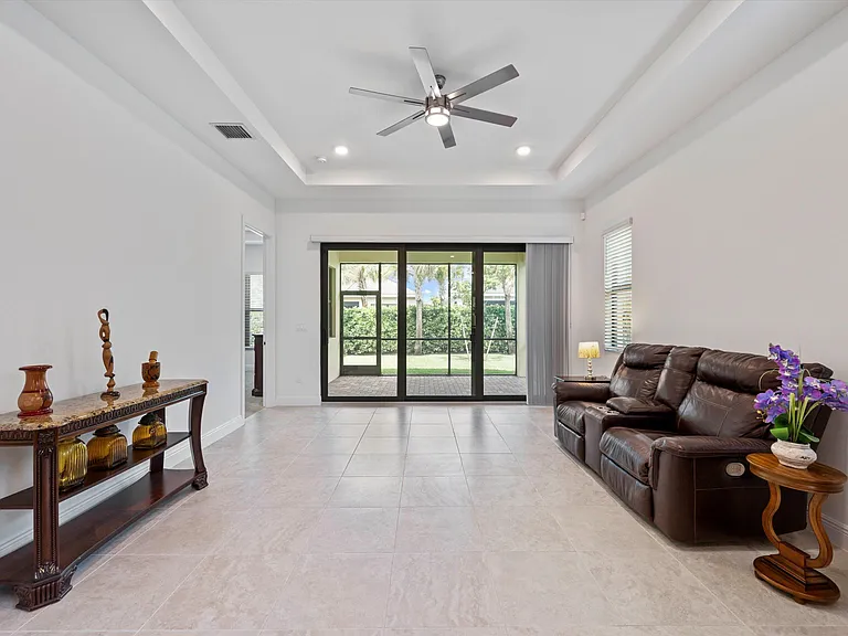 5409 Santa Rosa Ln — Photo 13