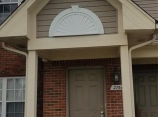 27615 Hidden Oaks Dr #16, Brownstown, MI 48183