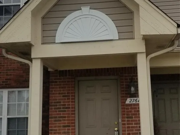 27615 Hidden Oaks Dr #16, Brownstown, MI 48183
