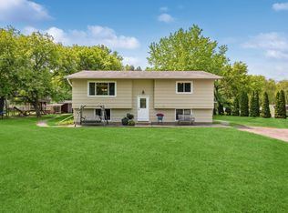 583 119th St NE, Monticello, MN 55362