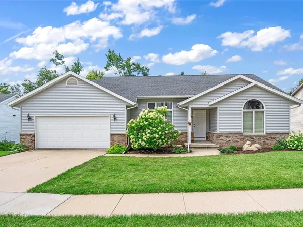 1703 Whitters Way NW, Cedar Rapids, IA 52405