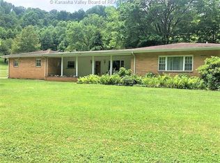 1661 Glenwood Rd, Milton, WV 25541