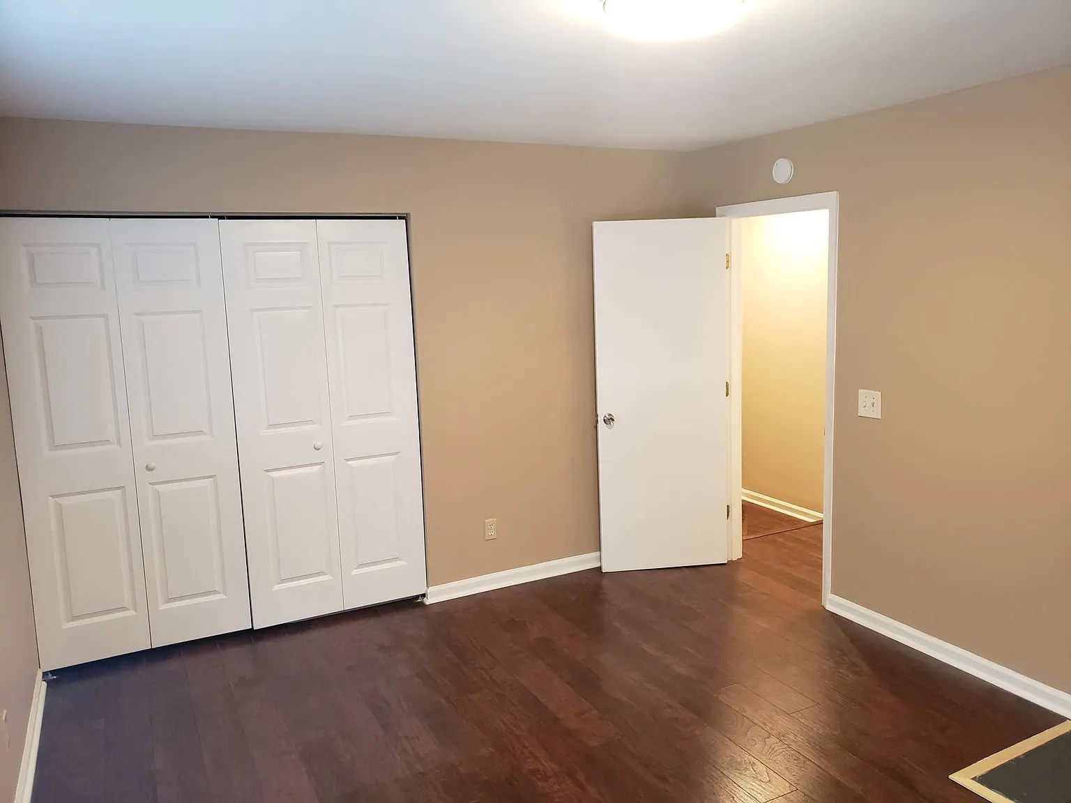 1833 Venus Ln — Photo 4