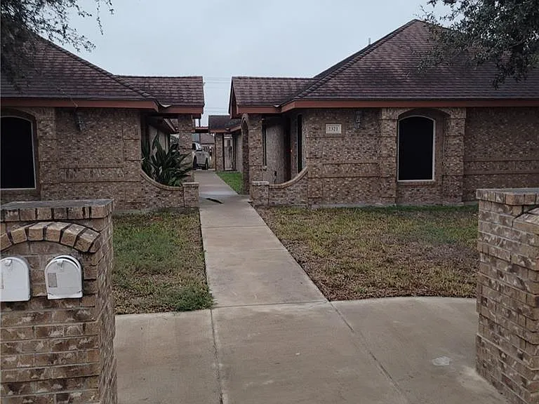 2321 Candlelight Ln #4 — Photo 1