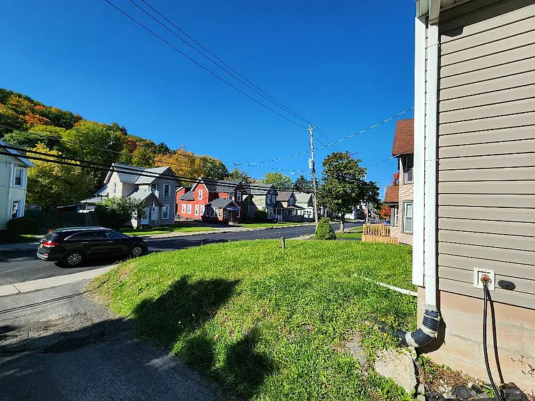 319 Charles Ave #A — Photo 1