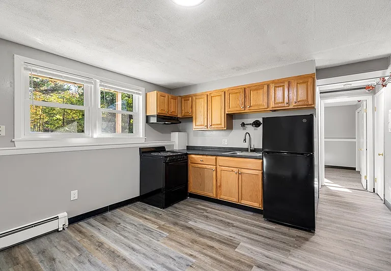 Riverview Apartments — Photo 4