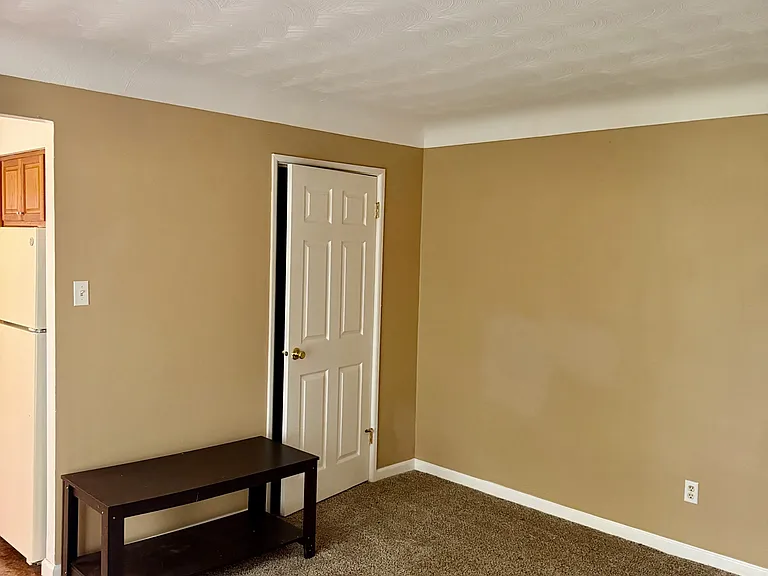 4163 Harrison Ave — Photo 5