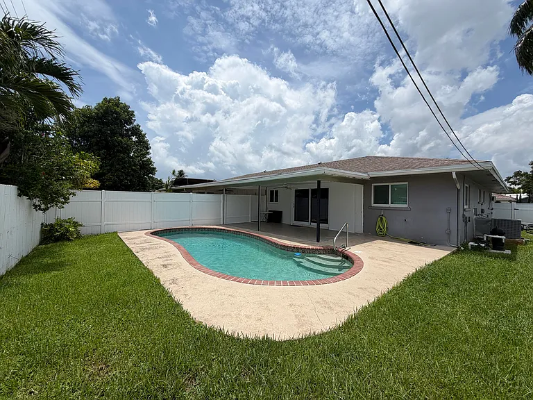 498 W Conference Dr #N — Photo 20