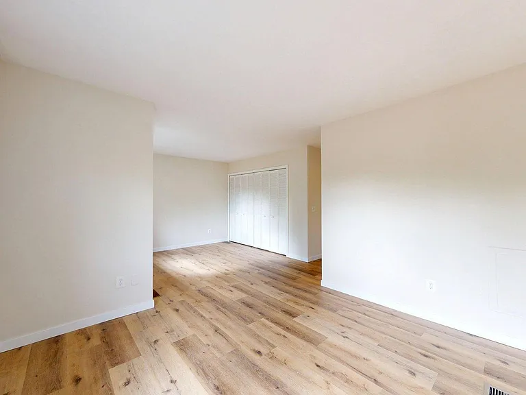 2609 Meade Ct — Photo 12