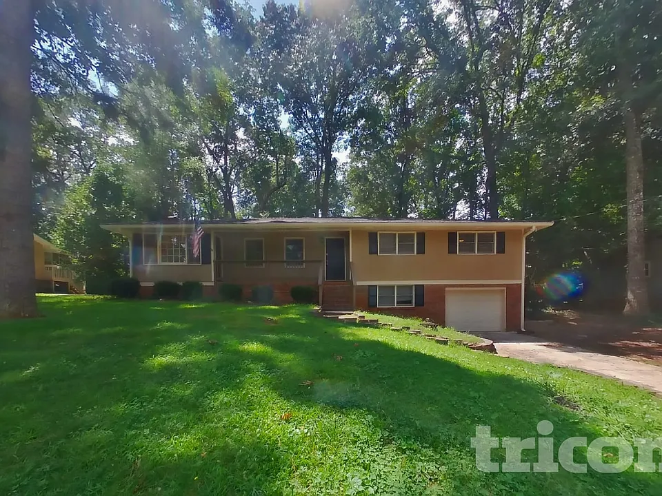 2301 Cochise Dr