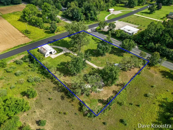 3606 30th St, Hamilton, MI 49419