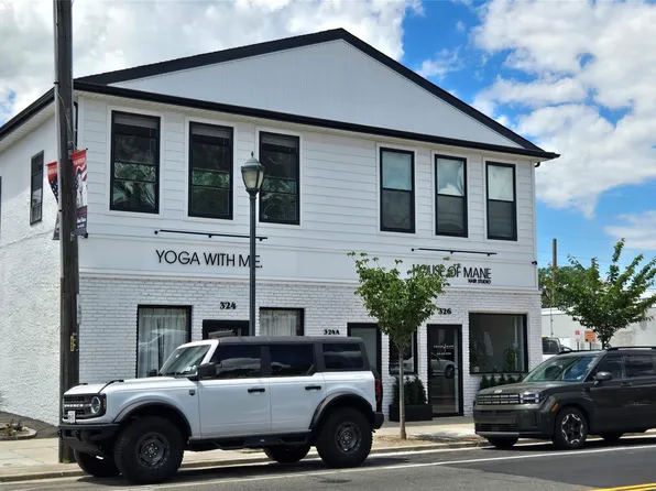 326A Long Beach Rd, Island Park, NY 11558